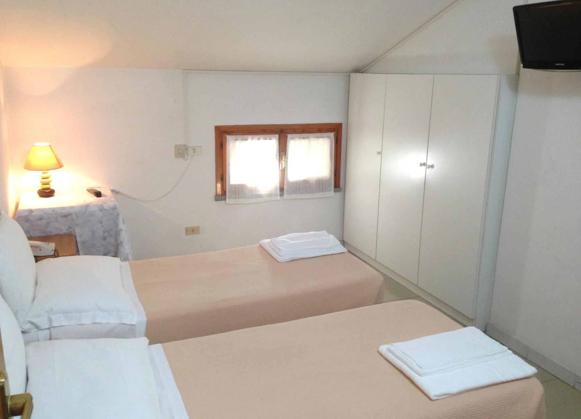 Albergo Romagna Fratta Terme Szoba fotó