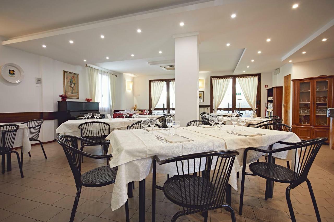 Albergo Romagna Fratta Terme Kültér fotó